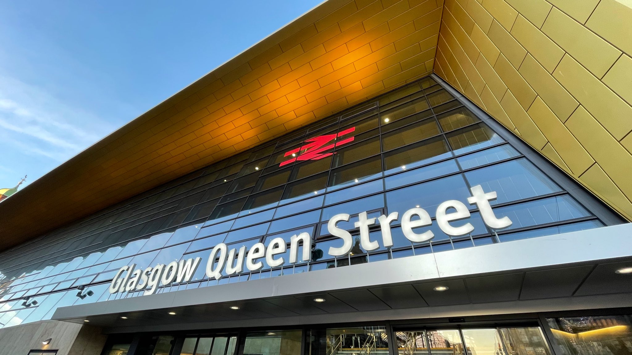 Queen Street scoops Station Excellence Award Scottish Construction Now